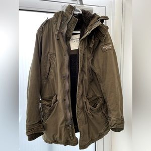 Abercrombie & Fitch XL Military Parka Jacket Sherpa Lined Hooded and Fur trim
